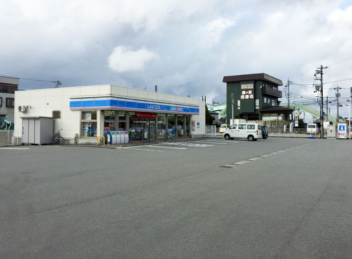 富山市新庄　栄寿司　大型バスは店舗隣のローソンにも駐車できます。